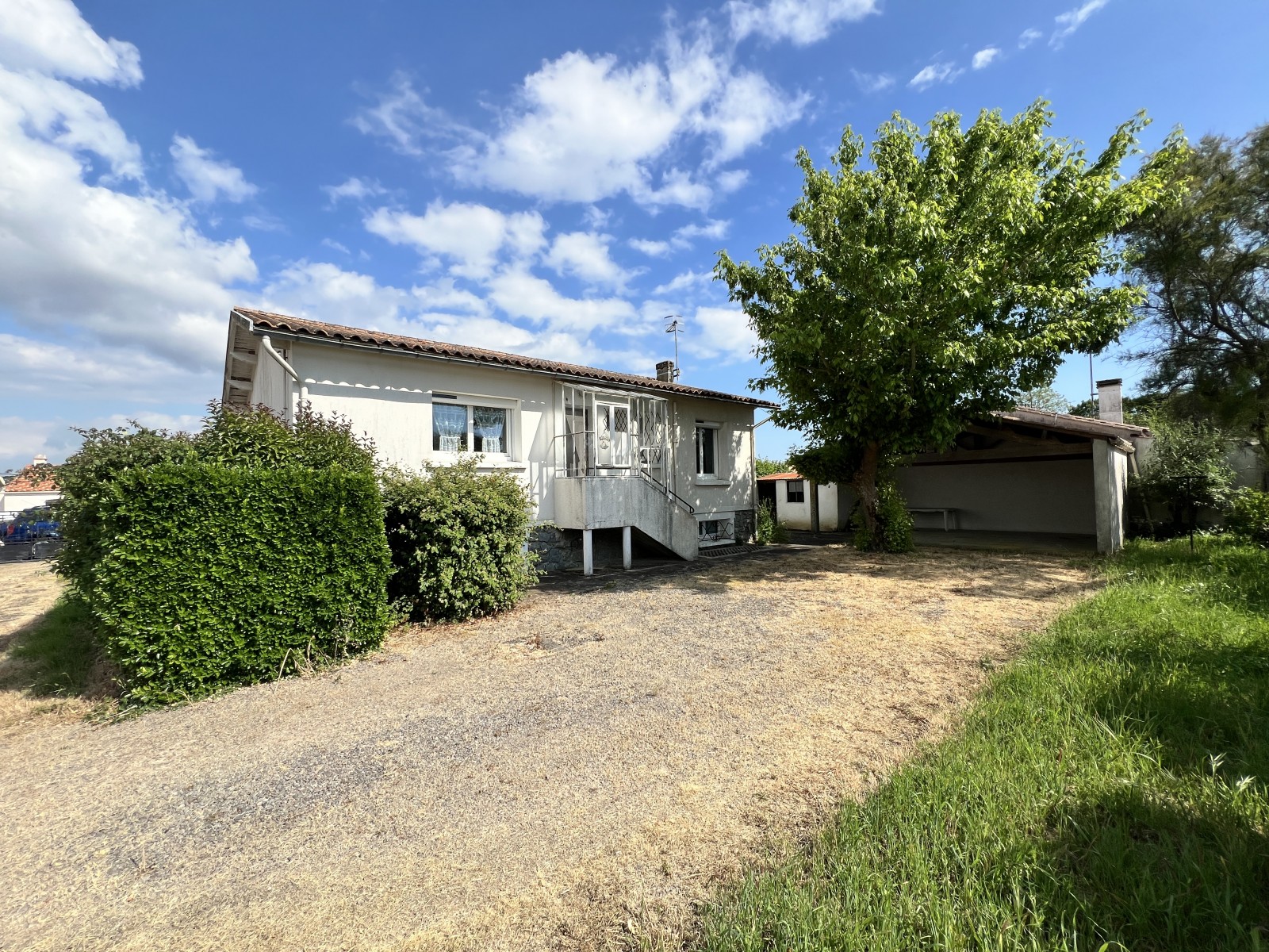Maison 5 Pièce(s) LONGEVILLE-SUR-MER - Photo 1