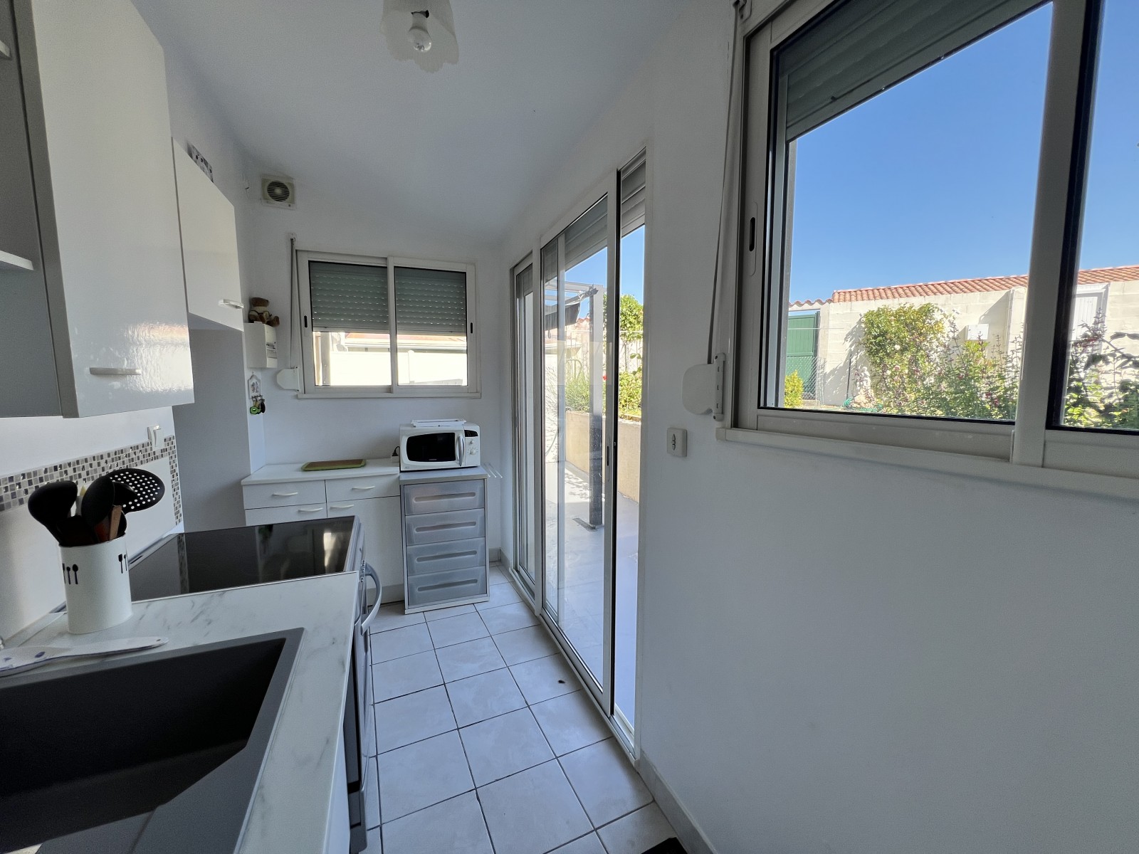 Maison 5 Pièce(s) LONGEVILLE-SUR-MER - Photo 4
