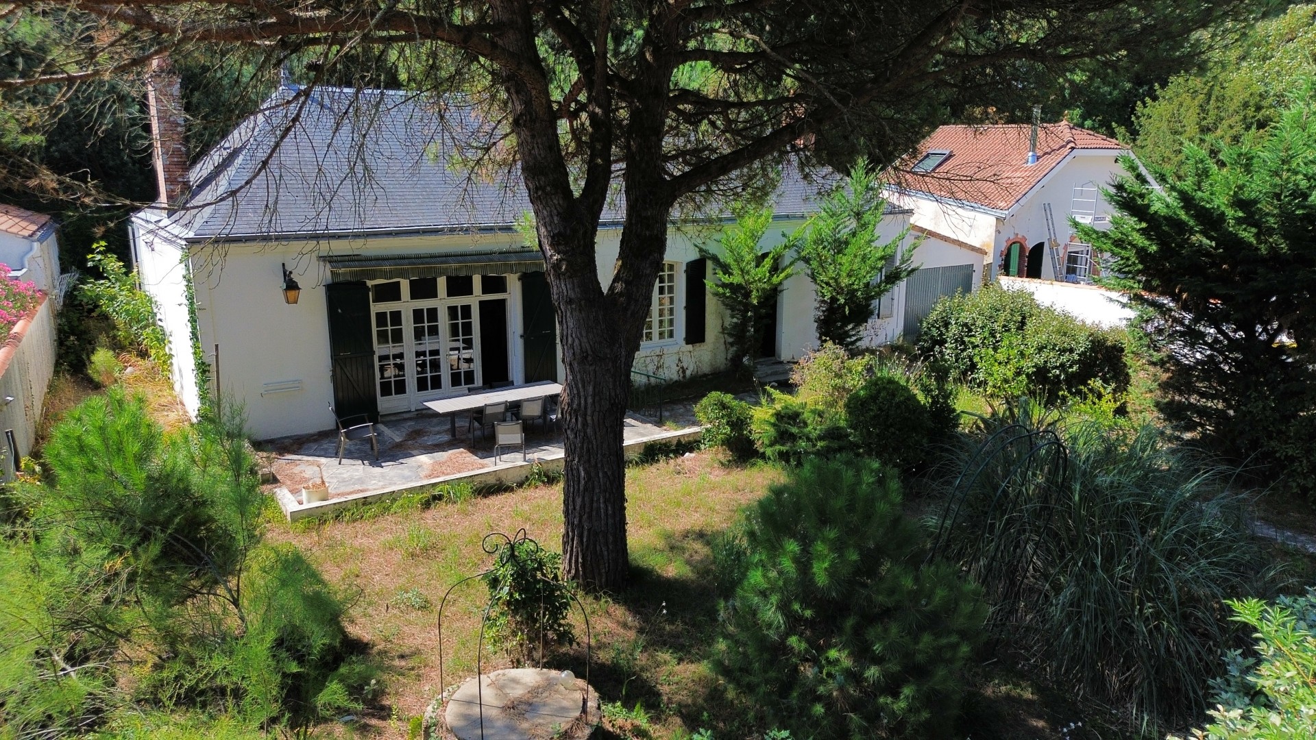 Maison 7 Pièce(s) LONGEVILLE-SUR-MER - Photo 1