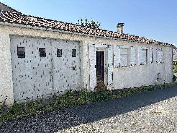 Maison 4 Pièce(s) MOUTIERS-LES-MAUXFAITS